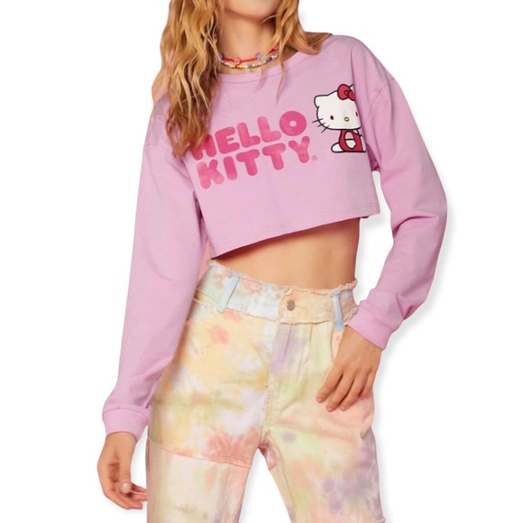 🆕Hello Kitty Cropped Long Sleeve Sweatshirt - Picture 2 of 6